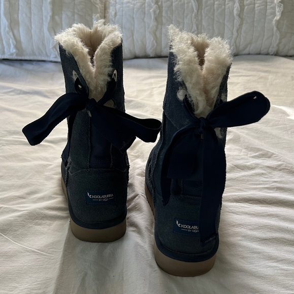 Koolaburra Navy Blue Suede Boots with Tan Sole - Picture 4 of 9